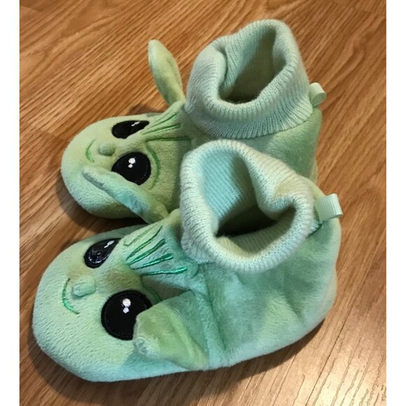 Baby Yoda Plush Slippers Toddler Boys/Girls Size 5-6 Lucasfilm Ltd. - Picture 6 of 8